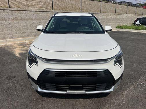 2024 Kia Niro EX