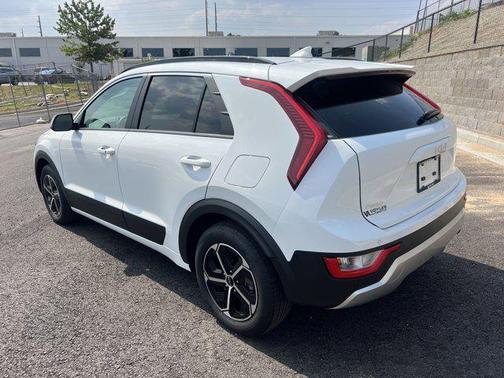2024 Kia Niro EX
