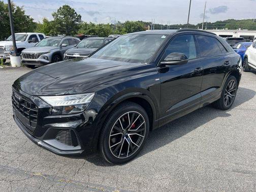2023 Audi Q8 55 Premium Plus