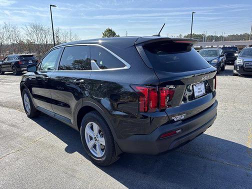 2023 Kia Sorento LX