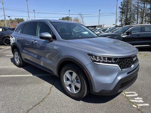 2022 Kia Sorento LX