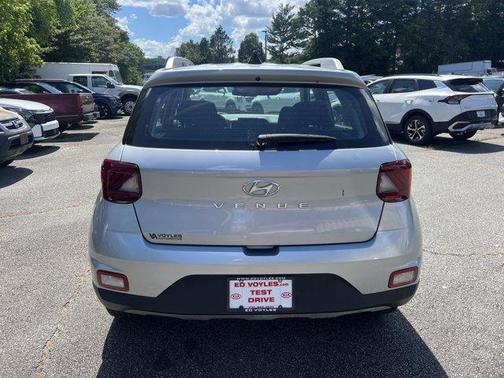 2021 Hyundai VENUE SEL