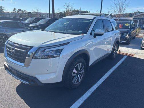 2024 Nissan Pathfinder SL FWD