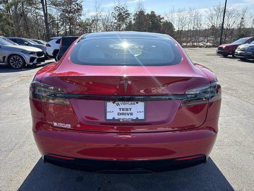2022 Tesla Model S Base