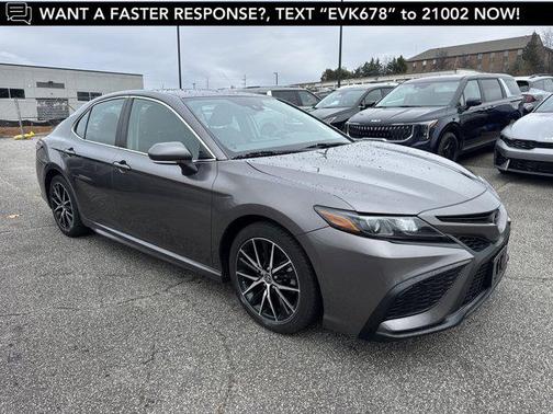 2022 Toyota Camry SE