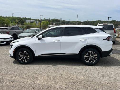 Glacial White Pearl 2025 Kia Sportage EX