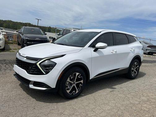 Glacial White Pearl 2025 Kia Sportage EX