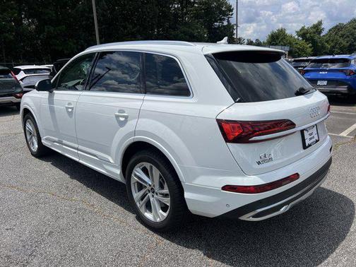 2021 Audi Q7 55 Premium Plus