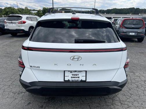 2024 Hyundai KONA SEL