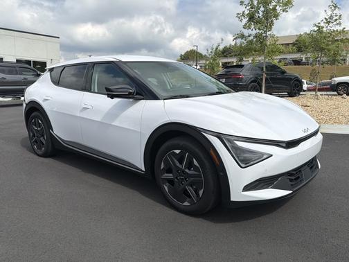 Glacier White Pearl 2025 Kia EV6 Light Long Range