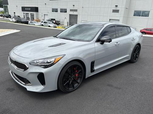 Ceramic Silver 2023 Kia Stinger GT2