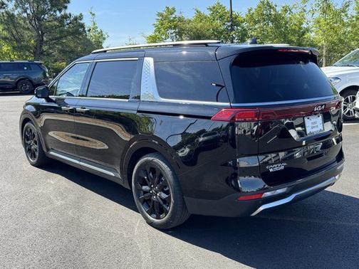 Aurora Black Pearl 2024 Kia Carnival SX Prestige