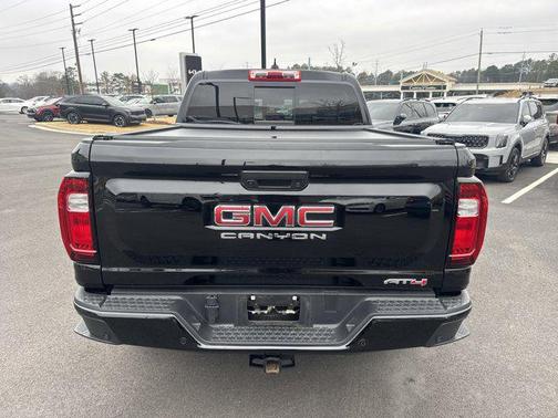2024 GMC Canyon AT4