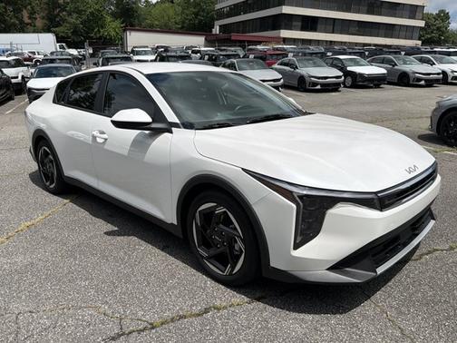Snow White Pearl 2025 Kia K4 EX