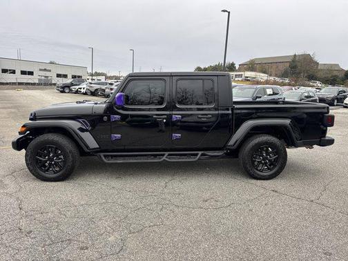 2023 Jeep Gladiator Sport S