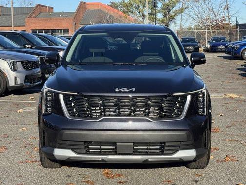 2025 Kia Sorento LX
