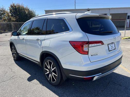 2019 Honda Pilot Touring 8-Passenger