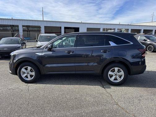 2025 Kia Sorento LX