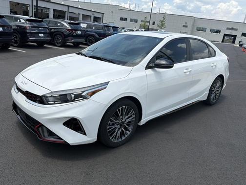Snow White Pearl 2022 Kia Forte GT-Line