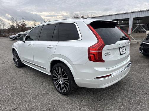 2024 Volvo XC90 B6 Ultimate Bright Theme 7-Seater