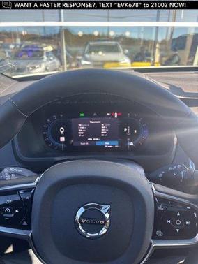 2024 Volvo XC90 B6 Ultimate Bright Theme 7-Seater