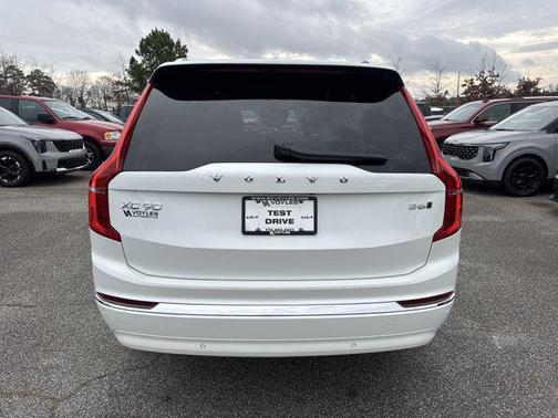 2024 Volvo XC90 B6 Ultimate Bright Theme 7-Seater