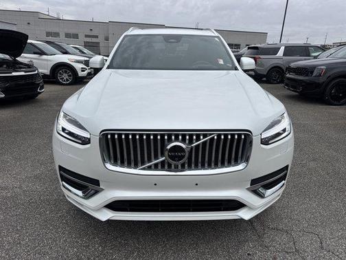 2024 Volvo XC90 B6 Ultimate Bright Theme 7-Seater