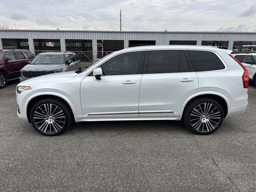 2024 Volvo XC90 B6 Ultimate Bright Theme 7-Seater