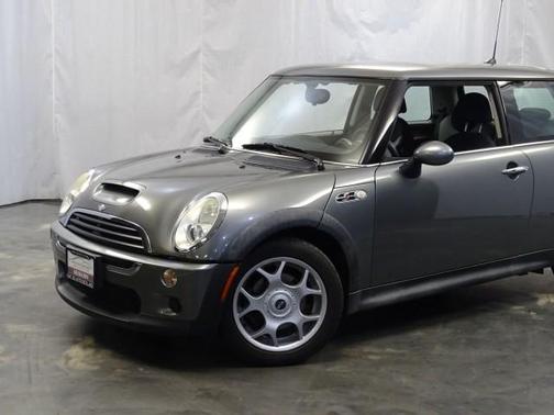 Photo 2 of 33 of 2006 MINI Cooper S