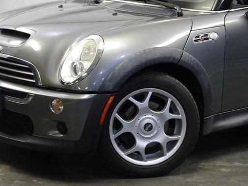 Photo 3 of 33 of 2006 MINI Cooper S