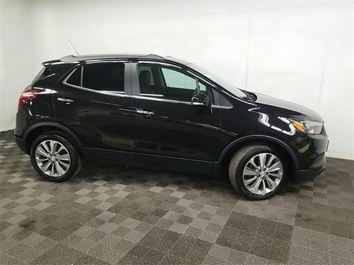 Photo 2 of 30 of 2019 Buick Encore Preferred