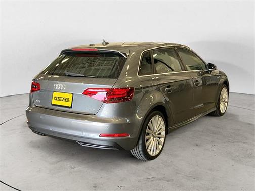 2016 Audi A3 e-tron 1.4T Tech Premium Plus