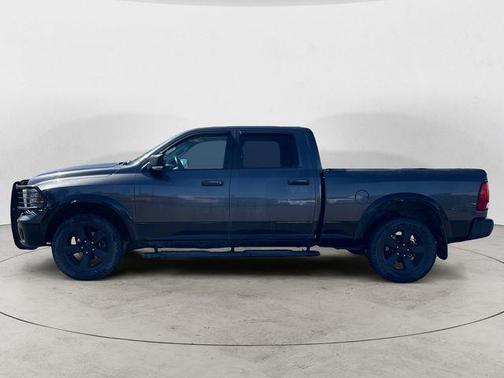 Granite Crystal Metallic Clearcoat 2017 RAM 1500 SLT