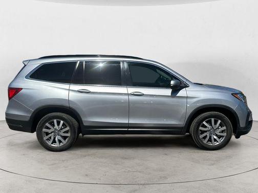 Lunar Silver Metallic 2019 Honda Pilot EX-L