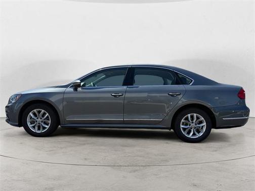 2016 Volkswagen Passat 1.8T S