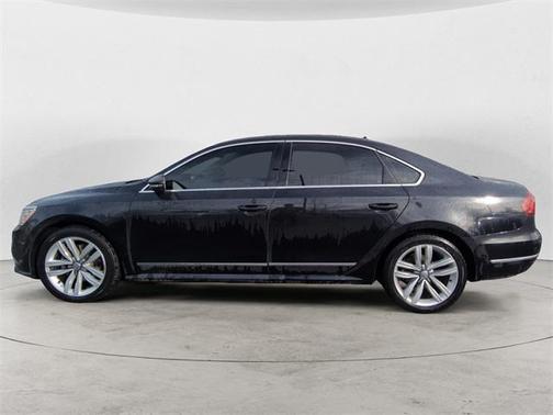 2017 Volkswagen Passat 1.8T SE w/Technology