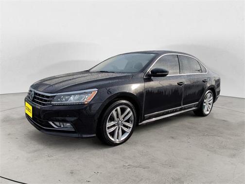 2017 Volkswagen Passat 1.8T SE w/Technology