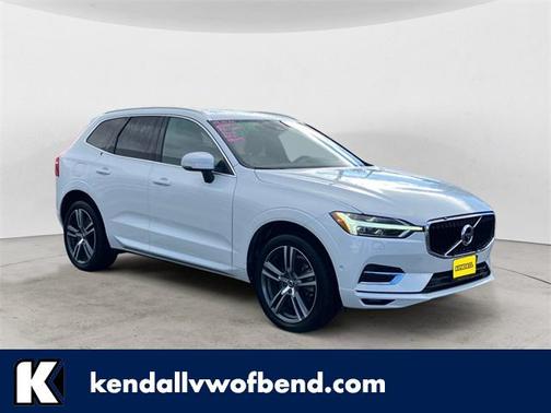 2019 Volvo XC60 Recharge Plug-In Hybrid T8 Momentum