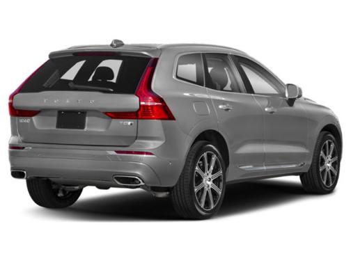 2019 Volvo XC60 Recharge Plug-In Hybrid T8 Momentum