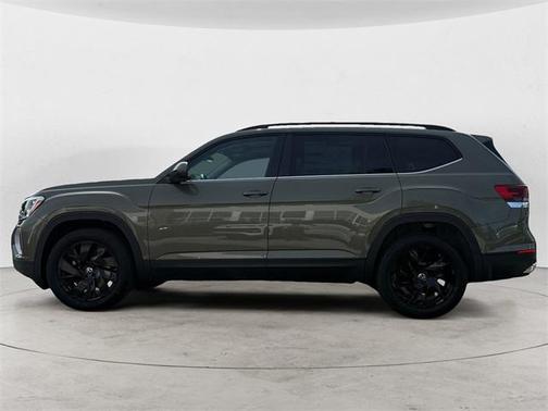 2025 Volkswagen Atlas 2.0T SE w/Technology 4MOTION