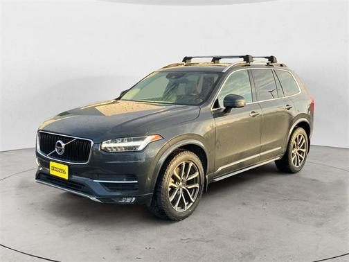 2016 Volvo XC90 T6 Momentum