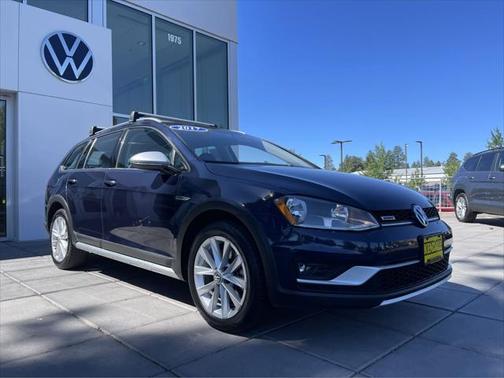 2017 Volkswagen Golf Alltrack TSI S