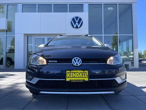 2017 Volkswagen Golf Alltrack TSI S