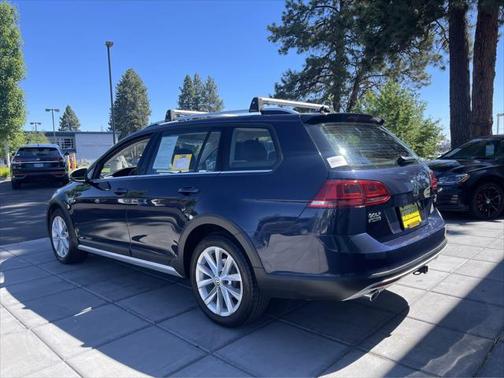 2017 Volkswagen Golf Alltrack TSI S