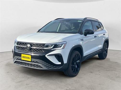 2024 Volkswagen Taos 1.5T SE Black