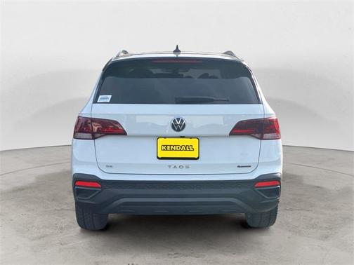 2024 Volkswagen Taos 1.5T SE Black