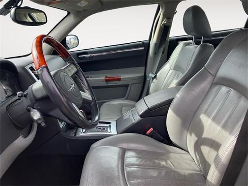 2006 Chrysler 300C Base