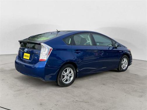 2010 Toyota Prius III