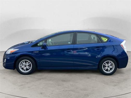2010 Toyota Prius III