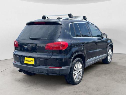 Deep Black 2014 Volkswagen Tiguan 4MOTION Auto SEL